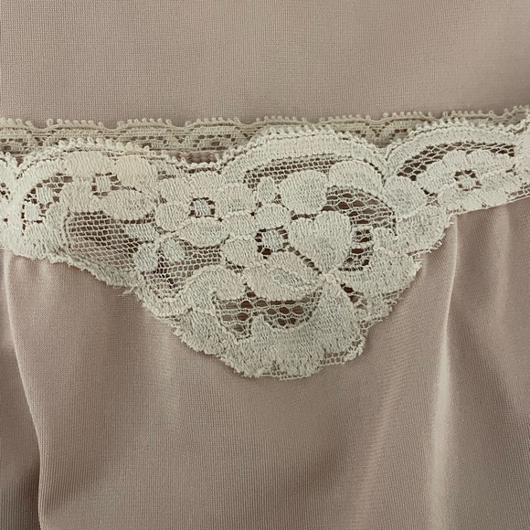Vintage Women’s Tan Lace Trimmed Midi Half Slip Lingerie Foundation - Picture 8 of 11